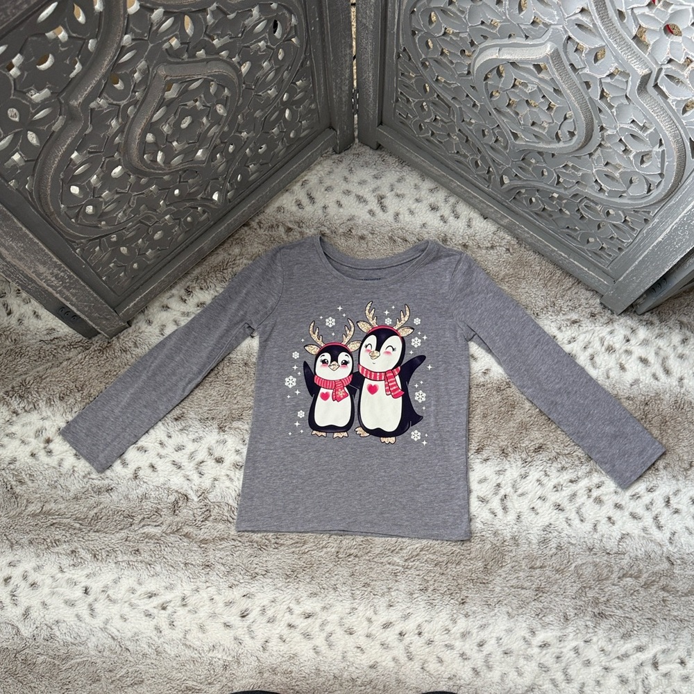 The Children's Place long sleeve shirt girls 5T sparkly penguin reindeer winter